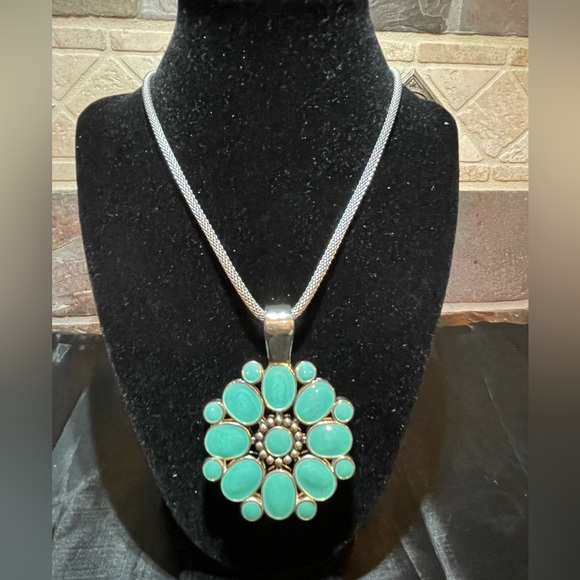 NWT Flipside double sided magnetic enhancer with necklace from Premier designs - Picture 1 of 12